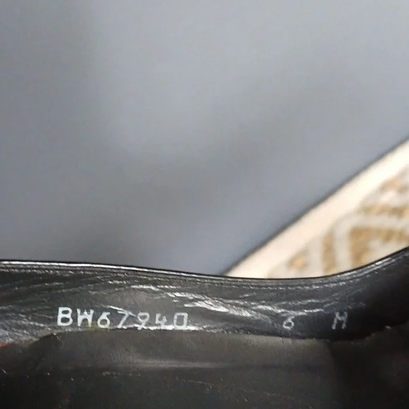 Stuart Weitzman Patent Leather Pumps - Picture 15 of 16